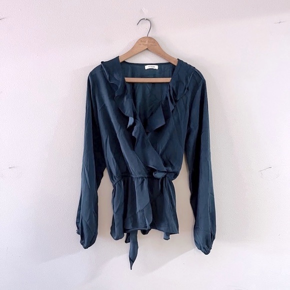 Max Studio Tops - Max Studio Silky Ruffle Blouse with Backtie, Sz M, EUC